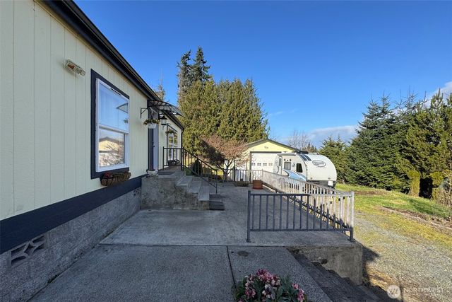 202 S Bayview Avenue, Port Angeles, WA 98362