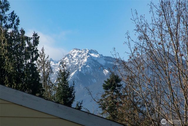 202 S Bayview Avenue, Port Angeles, WA 98362