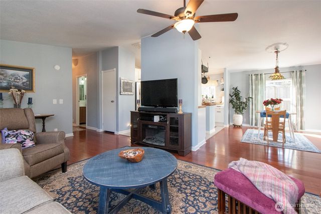 202 S Bayview Avenue, Port Angeles, WA 98362