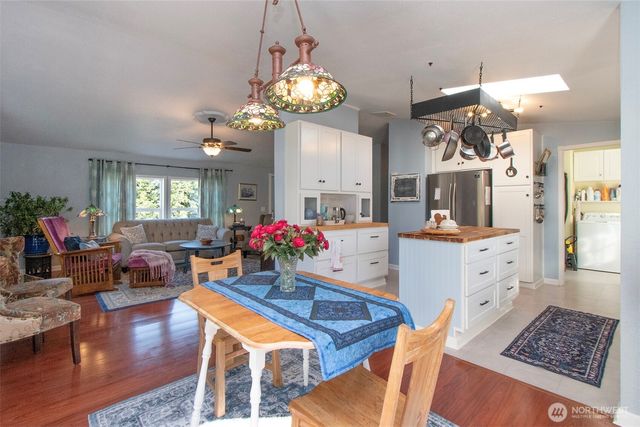 202 S Bayview Avenue, Port Angeles, WA 98362