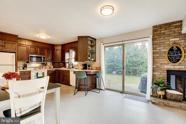 25 EVERGREEN ST, Gordonville, PA 17529