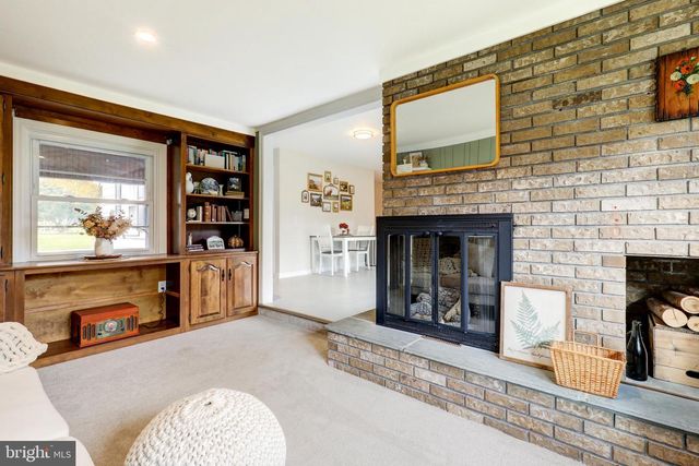 25 EVERGREEN ST, Gordonville, PA 17529