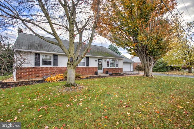 25 EVERGREEN ST, Gordonville, PA 17529
