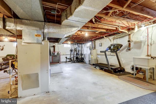 25 EVERGREEN ST, Gordonville, PA 17529