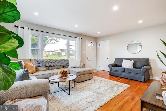 25 EVERGREEN ST, Gordonville, PA 17529