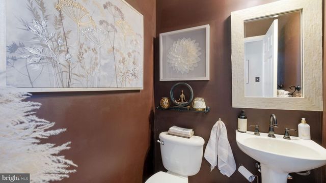 31 THOMAS SPEAKMAN DR, Glen Mills, PA 19342