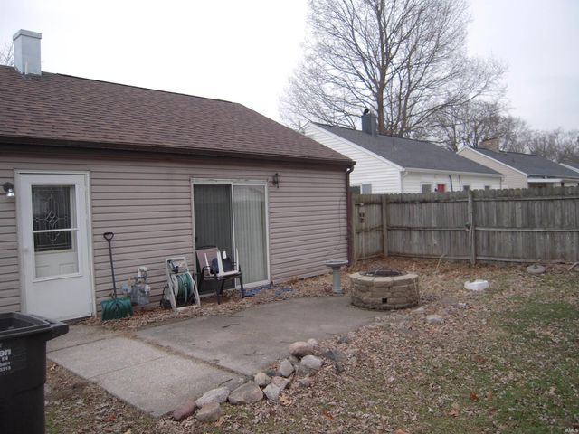 1615 E Beardsley Ave, Elkhart, IN 46514