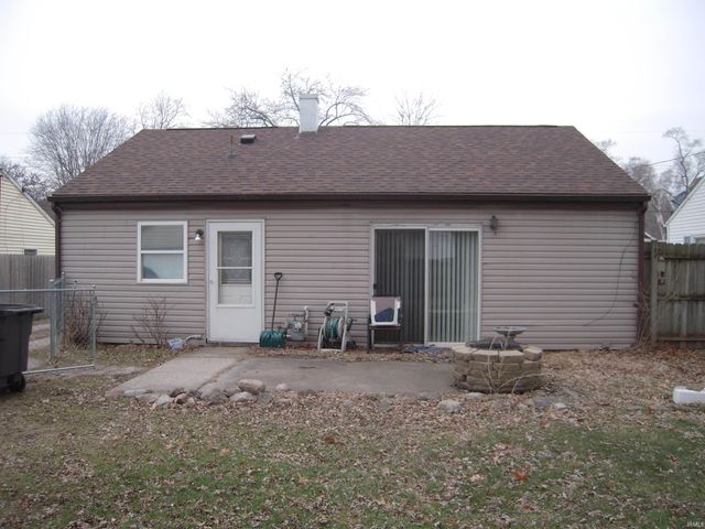 1615 E Beardsley Ave, Elkhart, IN 46514
