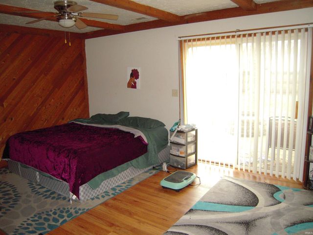 1615 E Beardsley Ave, Elkhart, IN 46514