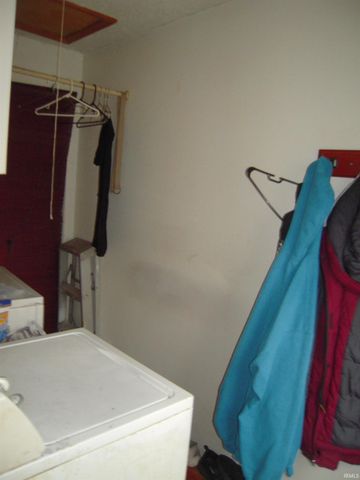 1615 E Beardsley Ave, Elkhart, IN 46514