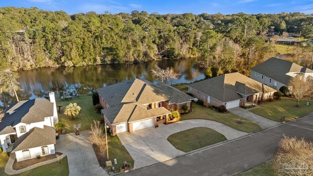 5080 Pine Hollow Dr, Pensacola, FL 32505