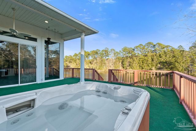 5080 Pine Hollow Dr, Pensacola, FL 32505