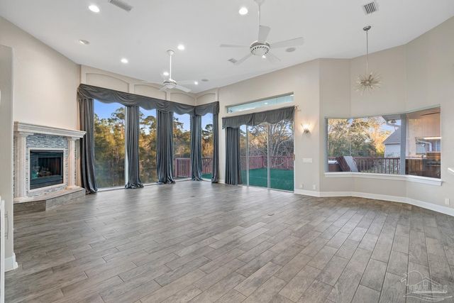 5080 Pine Hollow Dr, Pensacola, FL 32505