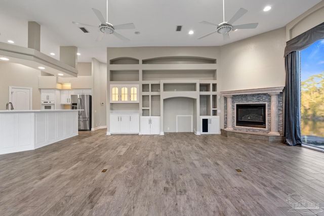 5080 Pine Hollow Dr, Pensacola, FL 32505