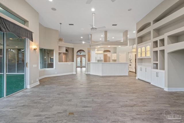5080 Pine Hollow Dr, Pensacola, FL 32505