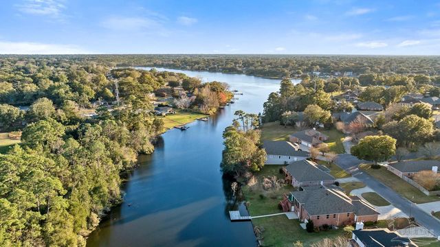 5080 Pine Hollow Dr, Pensacola, FL 32505