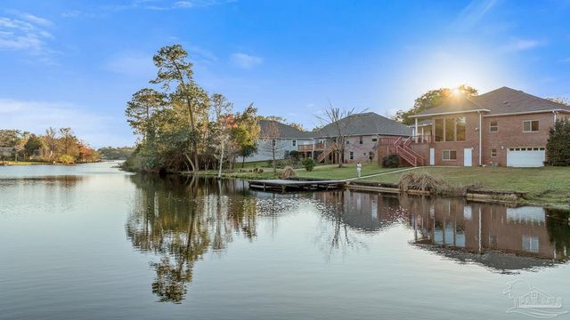 5080 Pine Hollow Dr, Pensacola, FL 32505