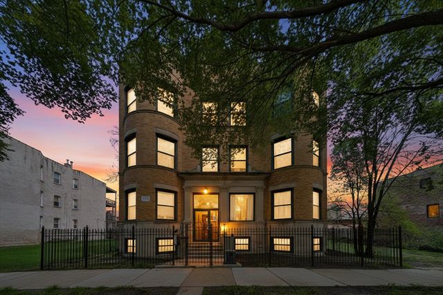 4541 S Prairie Avenue 1N, Chicago, IL 60653