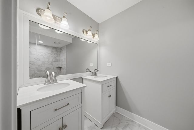 4541 S Prairie Avenue 1N, Chicago, IL 60653