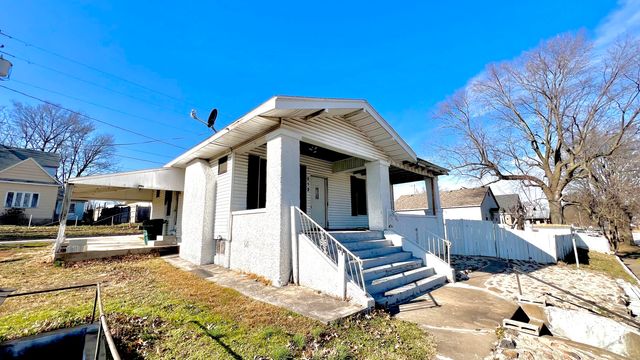 212 N Central Avenue, Monett, MO 65708