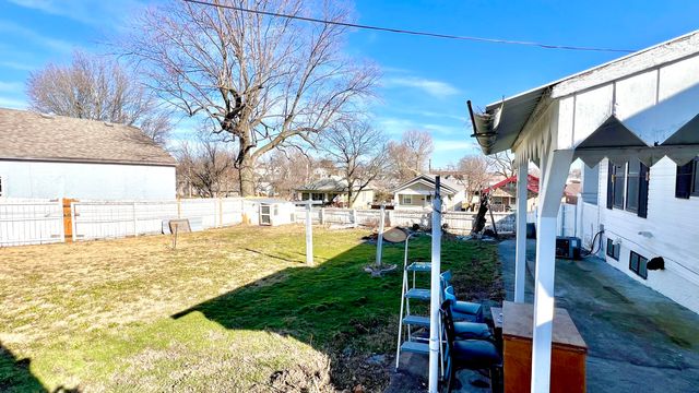 212 N Central Avenue, Monett, MO 65708