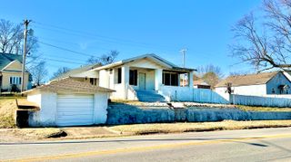 212 N Central Avenue, Monett, MO 65708