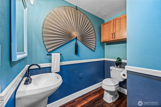 21216 Des Moines Memorial Dr, Des Moines, WA 98198