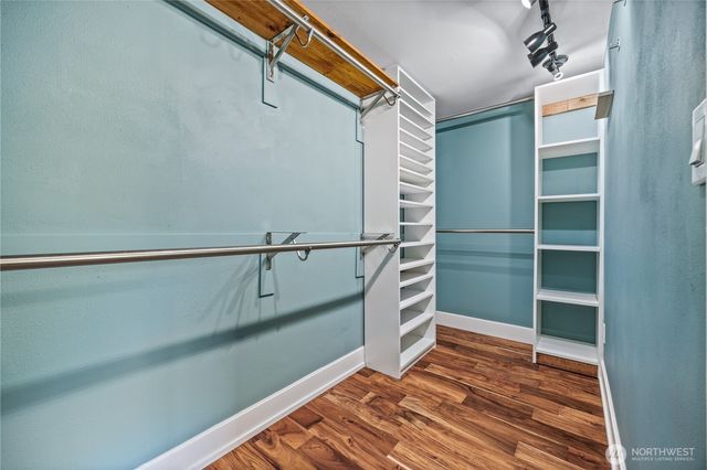 21216 Des Moines Memorial Dr, Des Moines, WA 98198