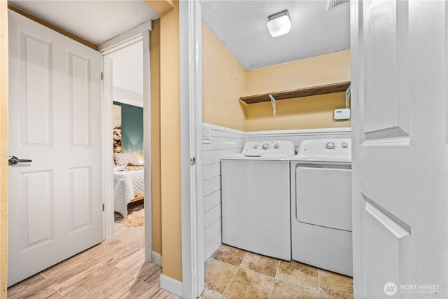 21216 Des Moines Memorial Dr, Des Moines, WA 98198