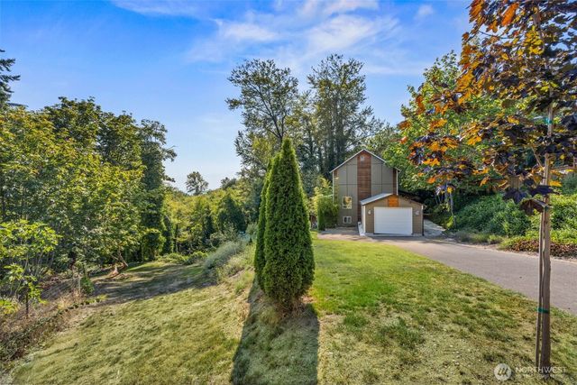 21216 Des Moines Memorial Dr, Des Moines, WA 98198