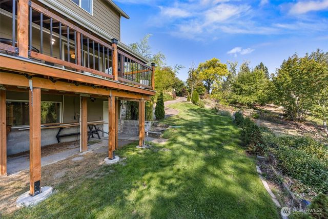 21216 Des Moines Memorial Dr, Des Moines, WA 98198