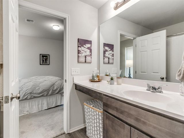 823 Highgarden Circle, Noble, OK 73068