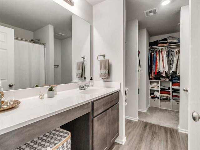 823 Highgarden Circle, Noble, OK 73068