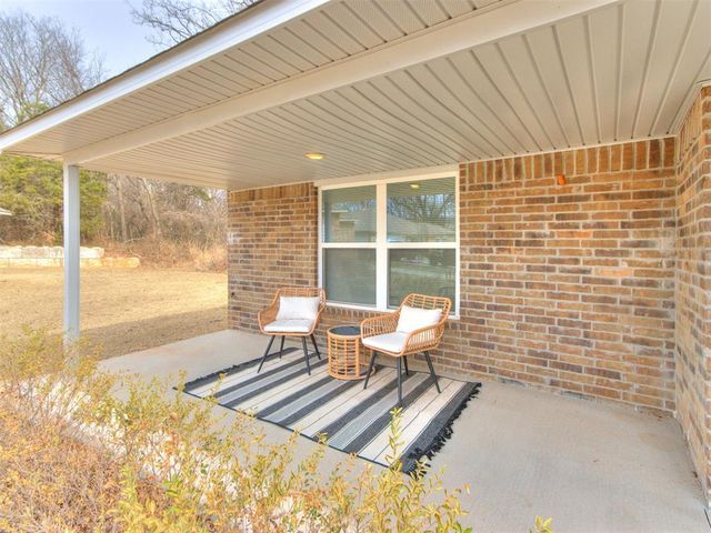 823 Highgarden Circle, Noble, OK 73068