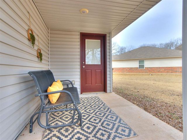 823 Highgarden Circle, Noble, OK 73068