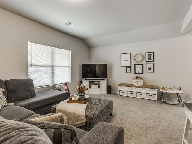 823 Highgarden Circle, Noble, OK 73068