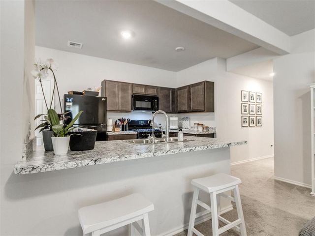 823 Highgarden Circle, Noble, OK 73068