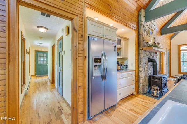 117 Wildwood Point, Unicoi, TN 37692