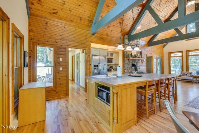 117 Wildwood Point, Unicoi, TN 37692