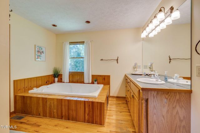 117 Wildwood Point, Unicoi, TN 37692