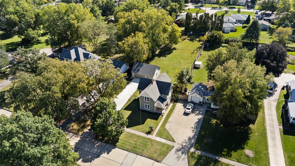 400 4th Street SE, Altoona, IA 50009