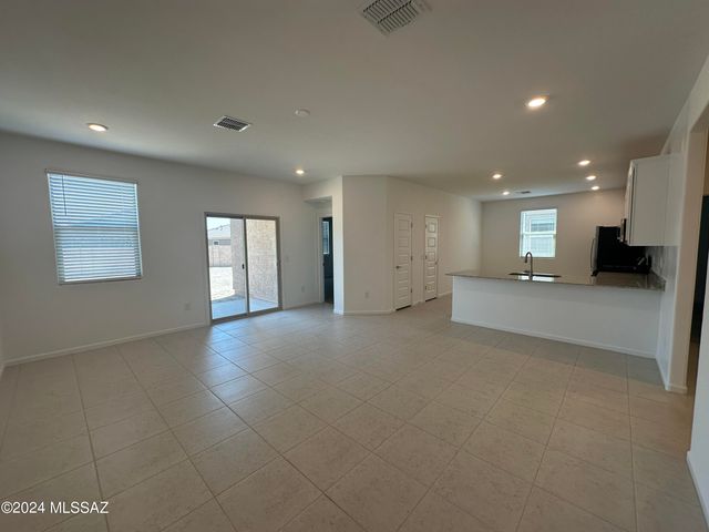 10467 W Washburn Street, Marana, AZ 85653