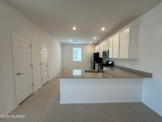 10467 W Washburn Street, Marana, AZ 85653