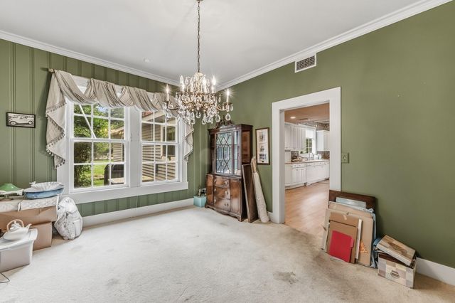 1103 E Goliad Avenue, Crockett, TX 75835