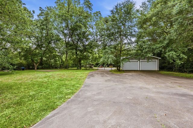 1103 E Goliad Avenue, Crockett, TX 75835