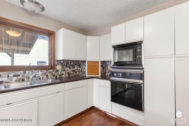18146 Harbor Point Loop, Eagle River, AK 99577