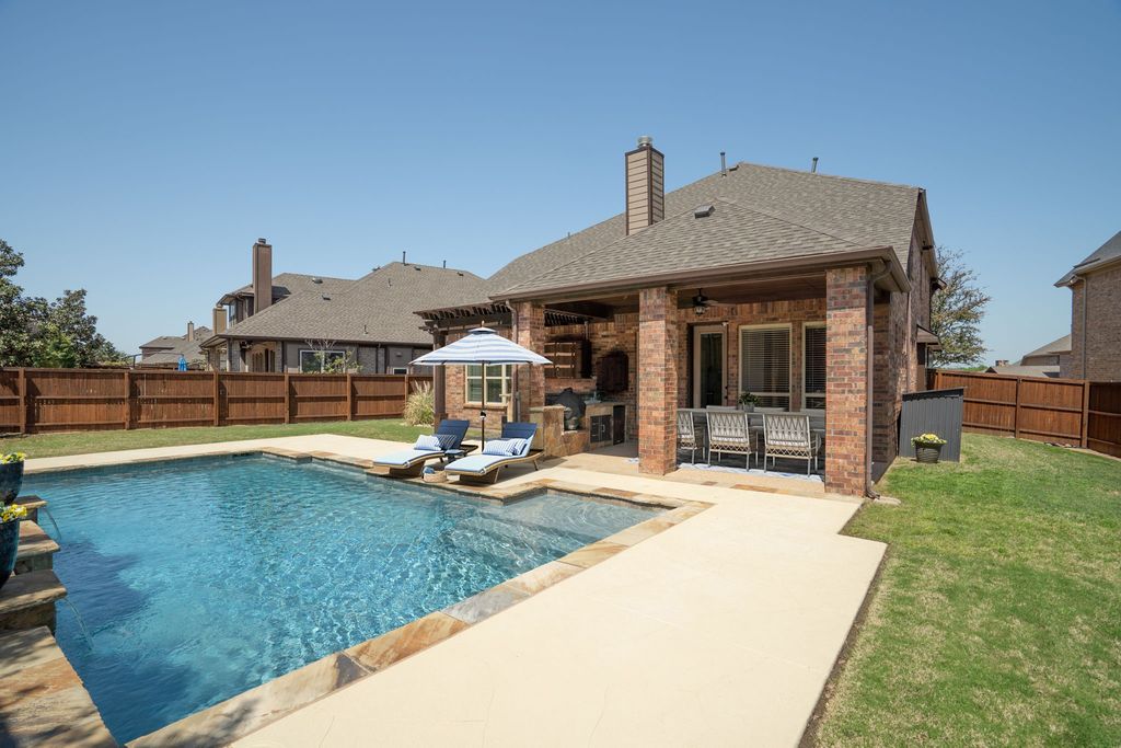 1208 Claire Street, Lantana, TX 76226