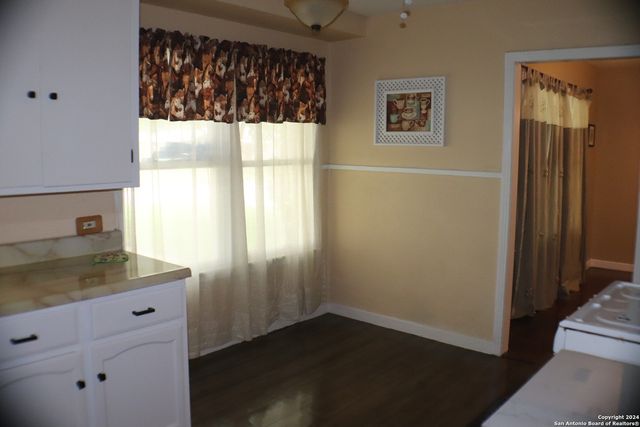 2306 W Huisache, San Antonio, TX 78201