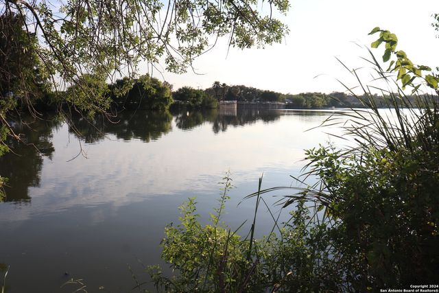 2306 W Huisache, San Antonio, TX 78201