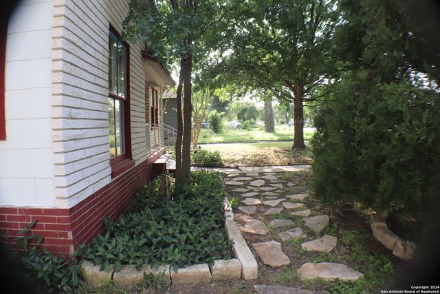 2306 W Huisache, San Antonio, TX 78201